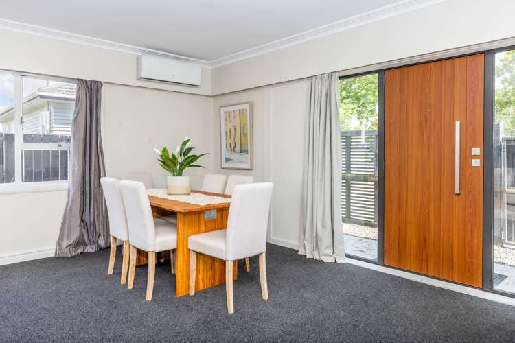 196 Clyde Street Hamilton East_13