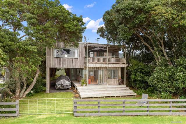 Tree Tops Beach Front Paradise