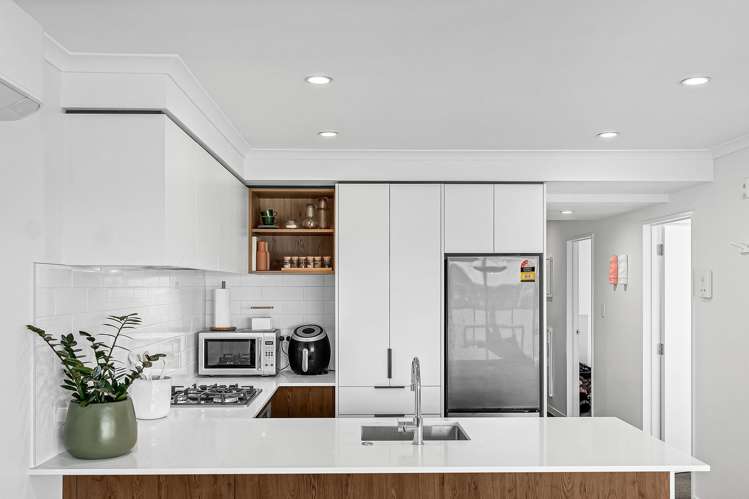 201/28 Shortfin Place_3