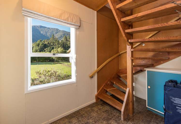 16 Renata Road Okiwi Bay_9