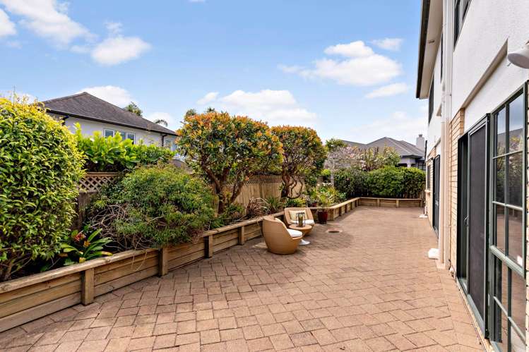 37 Panapa Drive St Johns Park_11