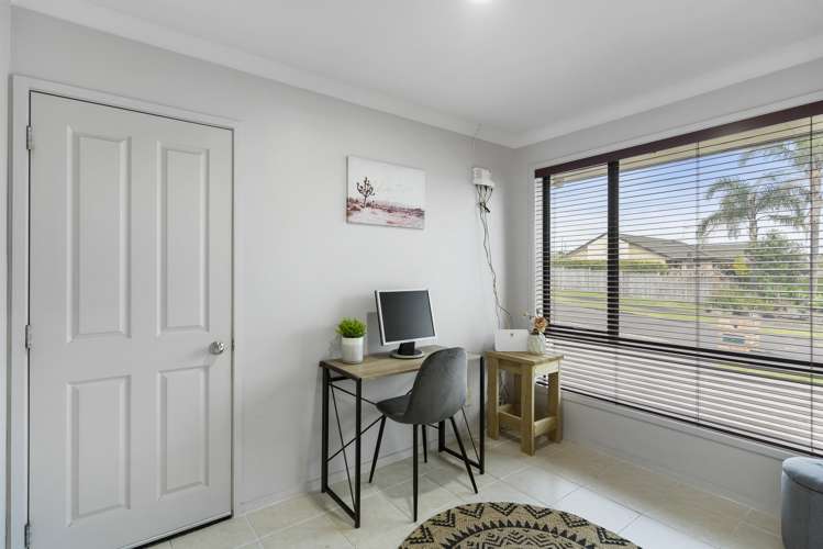 34 Norman Close The Gardens_13