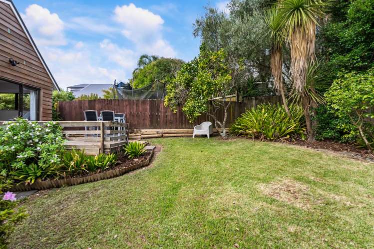 2/3 Whitby Crescent Mairangi Bay_26