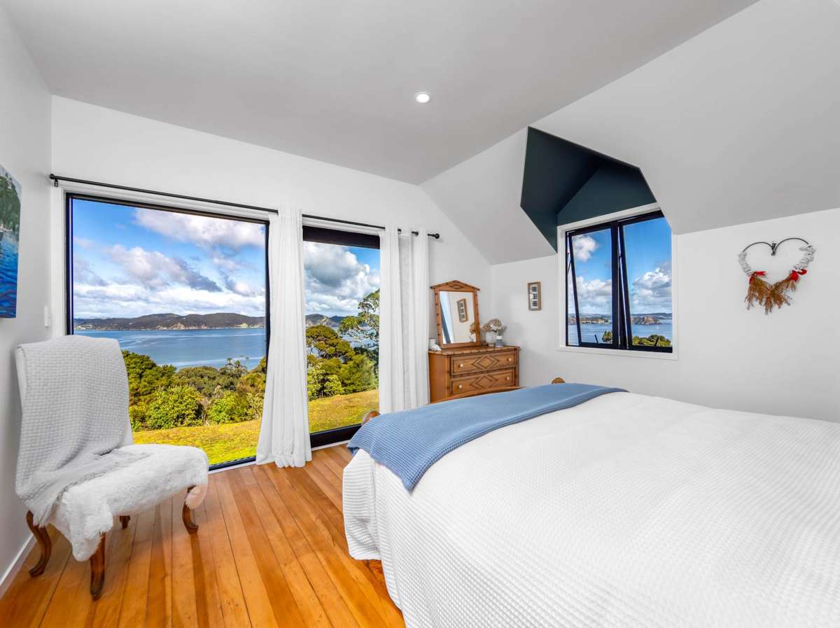 205 Motuarohia Island_4