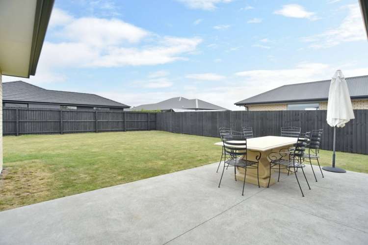 8 Fearne Drive Woodend_19