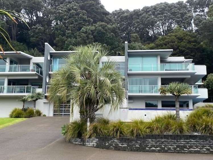 232E Pohutukawa Avenue_0