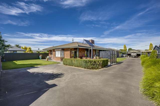 Spacious Private Rear Family Home