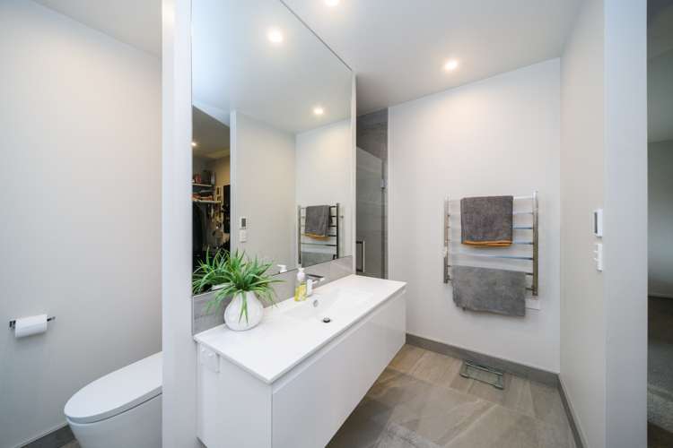 7 Mahi Grove Feilding_12