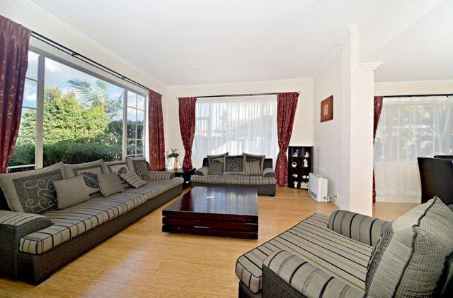 6 Zara Court Flat Bush_2