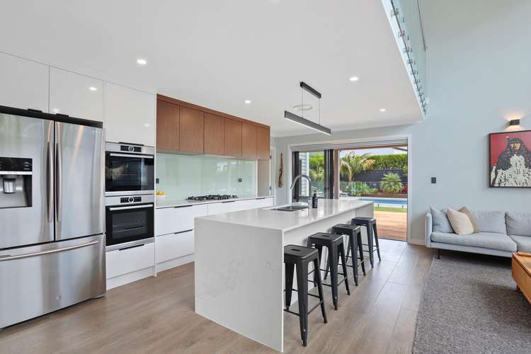 15 William Blake Way_5