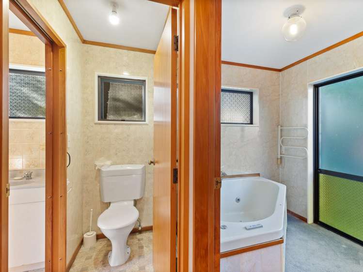 633a Queen Street East Levin_7