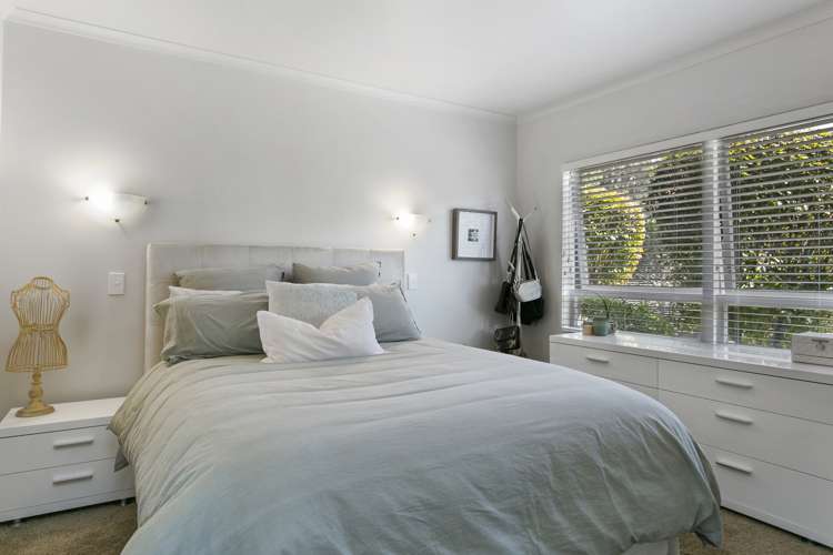 1 Besley Place Acacia Bay_21