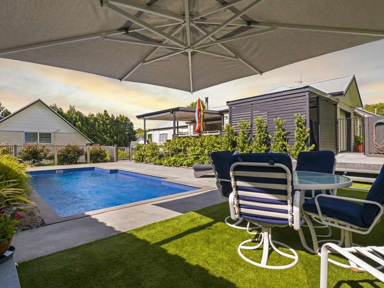 6 Saville Place Pyes Pa_12