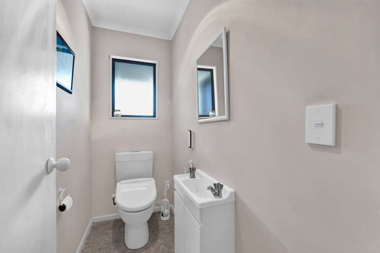 6 Kellyville Heights Merrilands_14