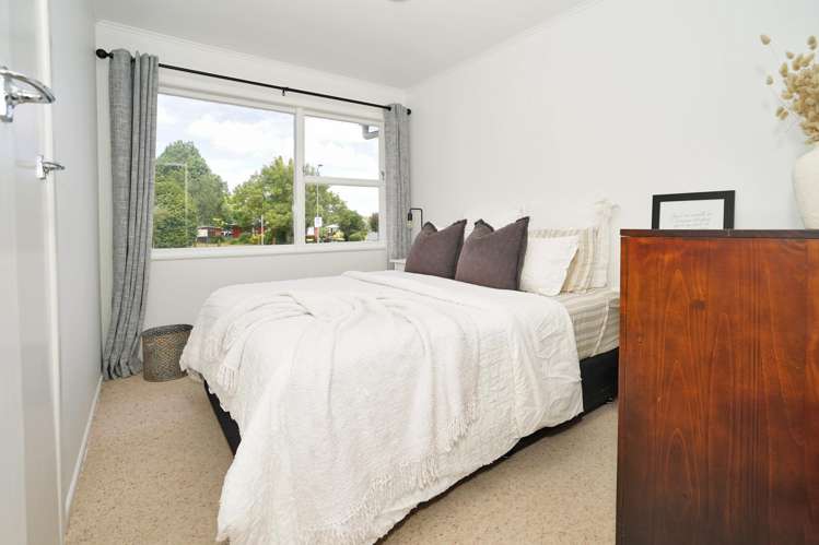 32 Resthill Crescent Glenview_8