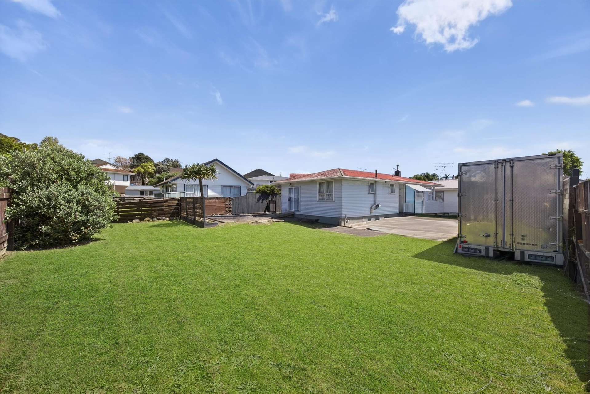 1/47&2/47 Larne Avenue Pakuranga Heights_0
