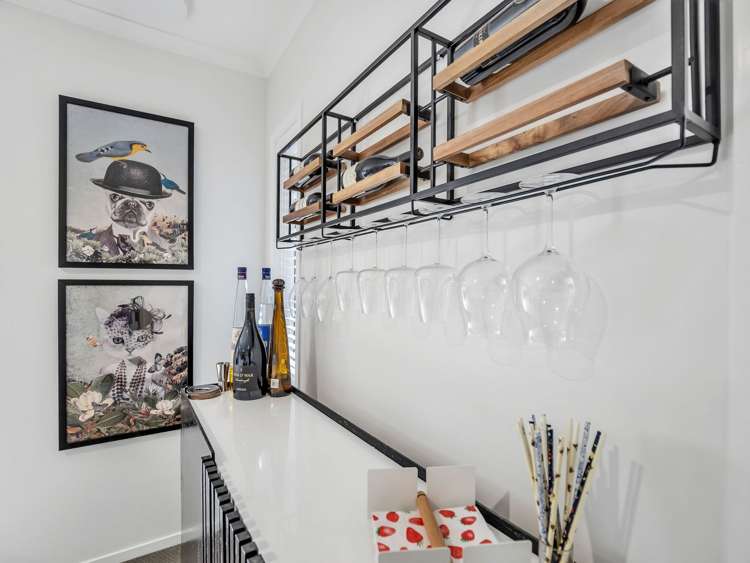 8 Farleigh Close Huntington_10