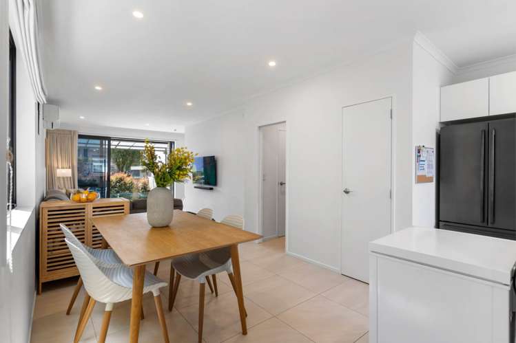 7 Manahi Lane Panmure_7