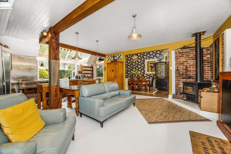 42 & 44 Crown Street North East Valley_6