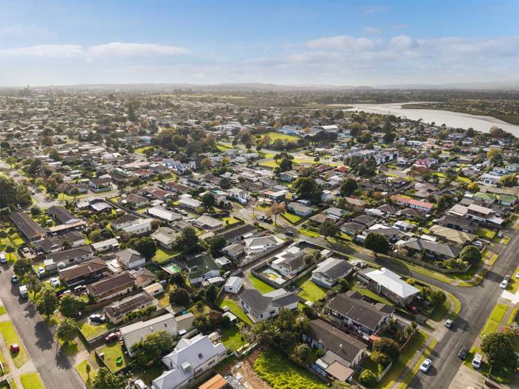 8 Suwyn Place Manurewa_32