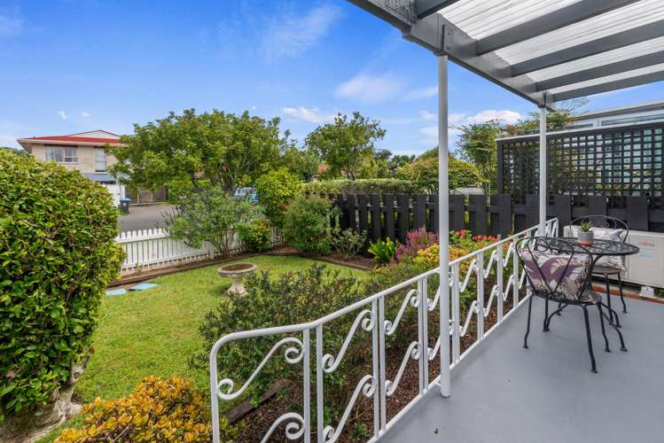 17 Newcastle Terrace Mount Albert_5