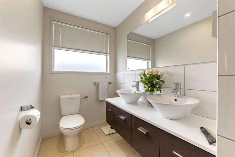 10 Olivia Street Stratford_20