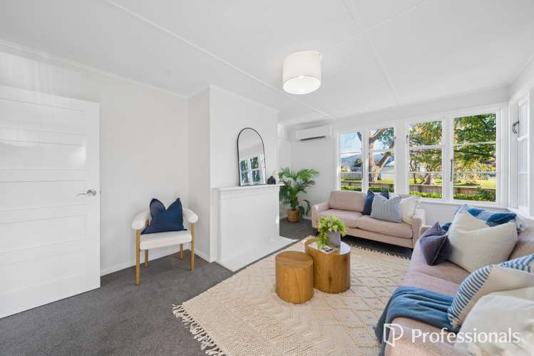88 Waddington Drive Naenae_5