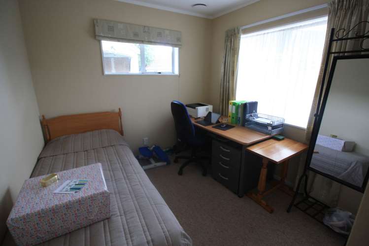 24 Willowstream Grove Cloverlea_16