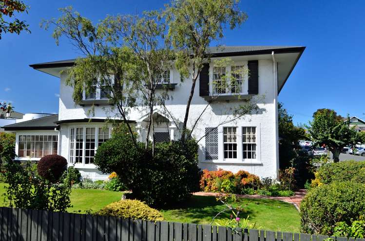 73 Esplanade Kaiti_1