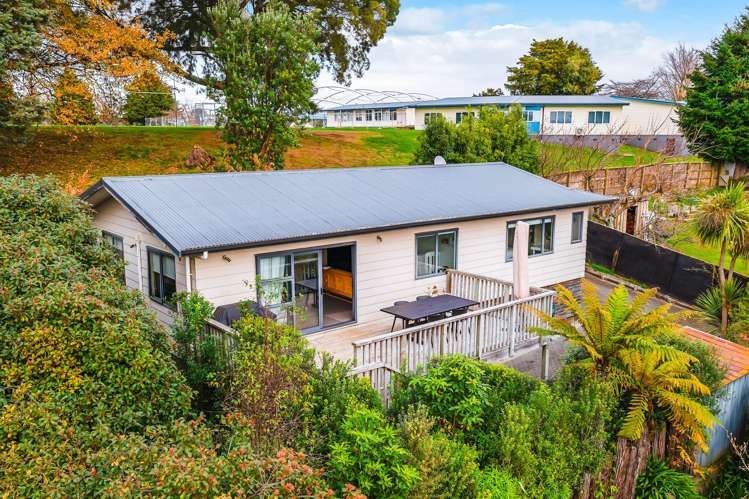 27 Tawa Street Hilltop_18