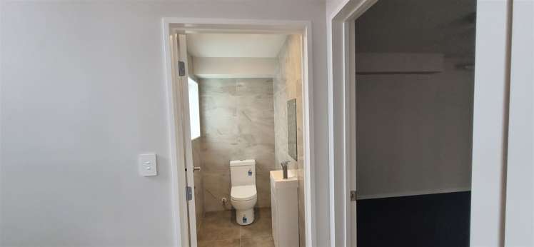 15B Earlsworth Road Mangere East_4