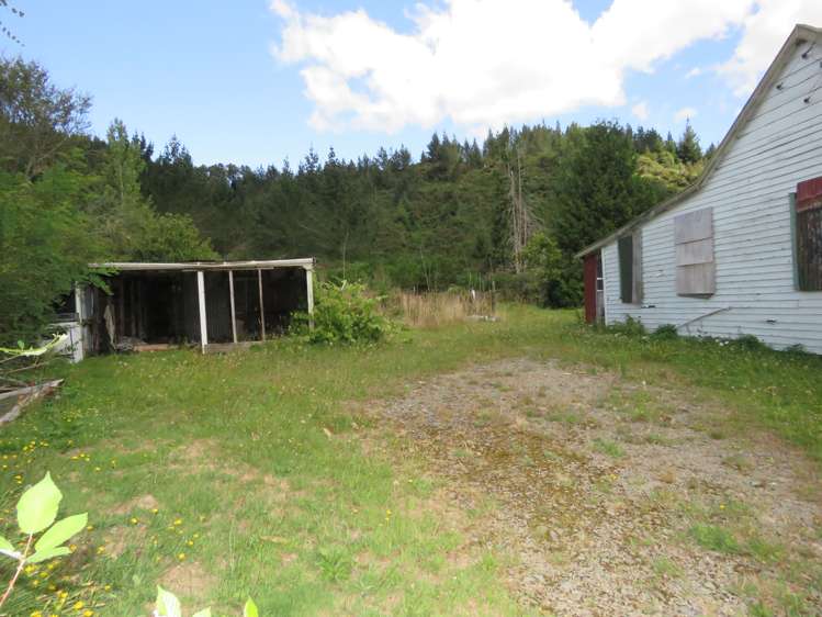 27 Grey Road Reefton_5