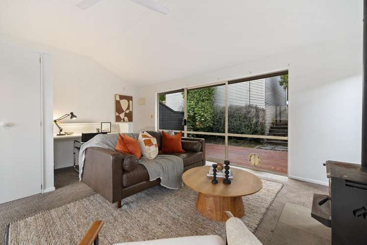 2a Bird Place Fernhill/Sunshine Bay_10