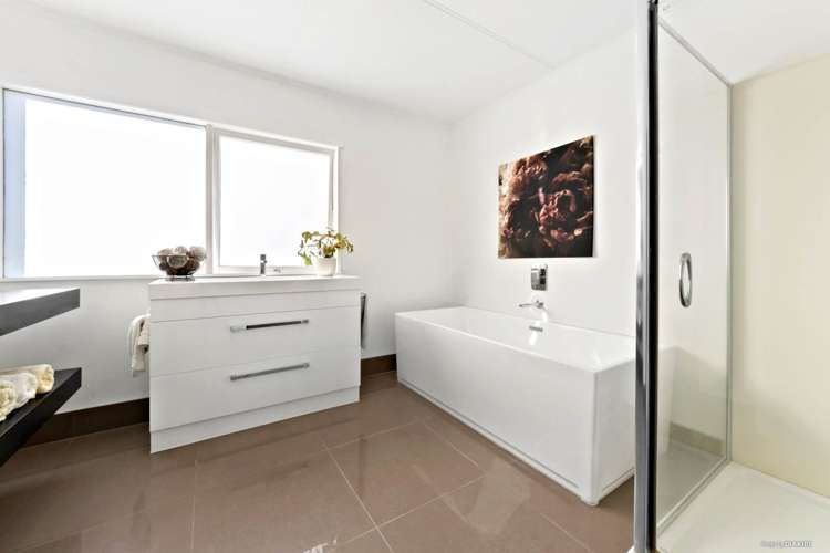 75 Lynbrooke Avenue Blockhouse Bay_11