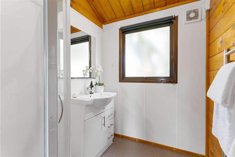 58B William Bayes Place Red Beach_19