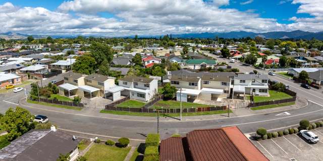 Six homes on one title in a superb location