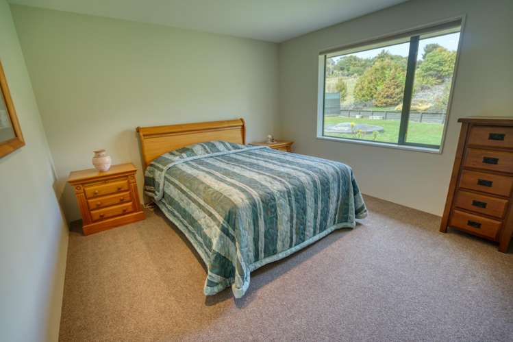 74 Havill Drive Awatuna_17