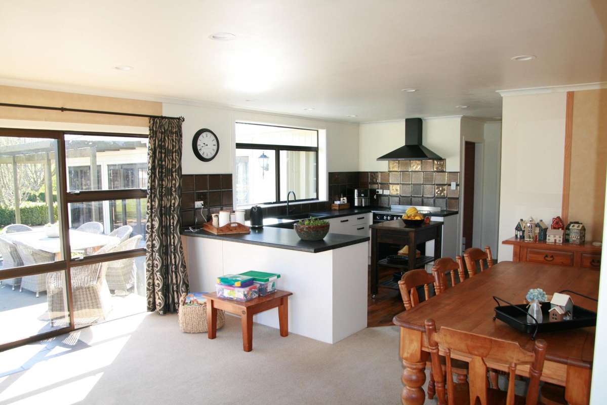 1457 East Road_2