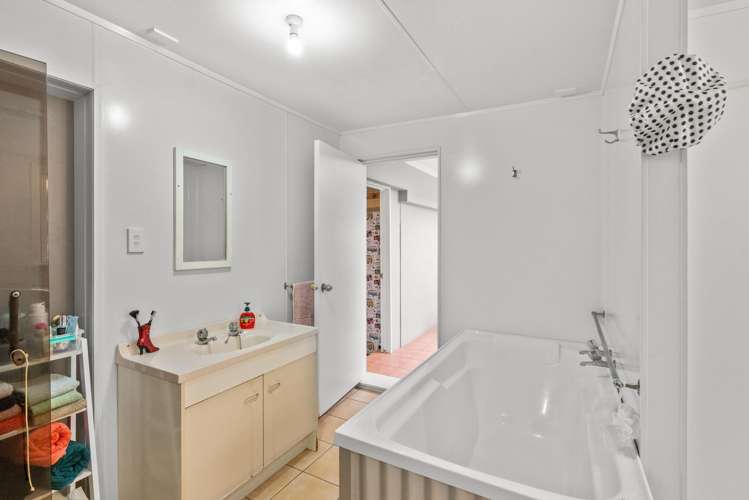 70 Te Rauparaha Street Otaki_22