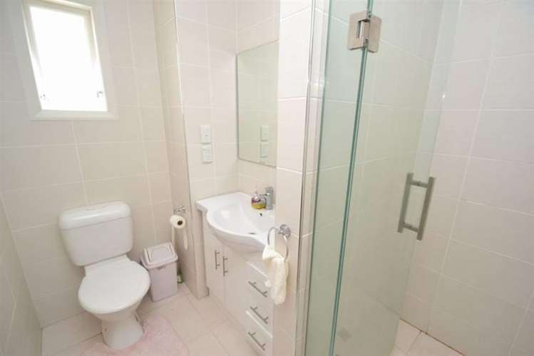 3 Tiroroa Avenue Te Atatu South_7