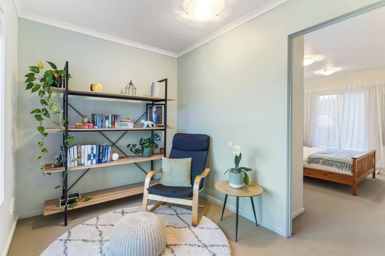 43 Barnea Circle Glen Eden_10