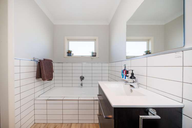 79 Maxwells Line Awapuni_15