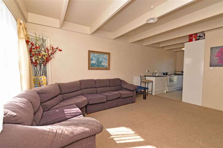 13 Coburg Street Henderson_6