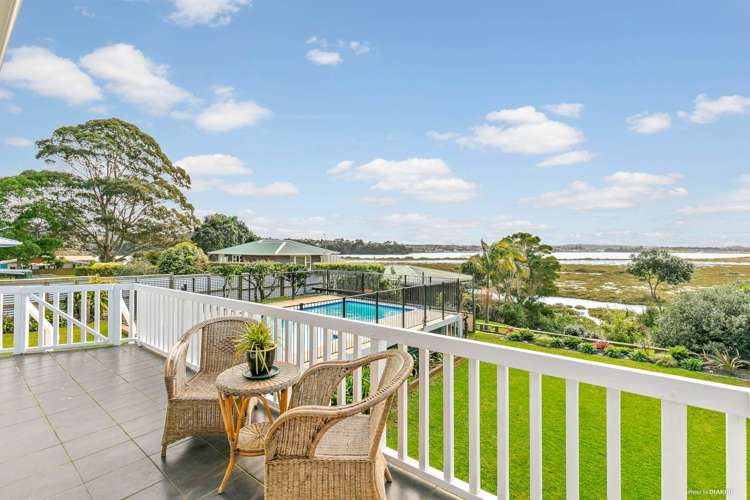 34 Dawnhaven Drive Te Atatu Peninsula_1