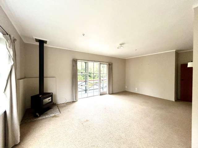 1180 Tarawera Road 11068_1