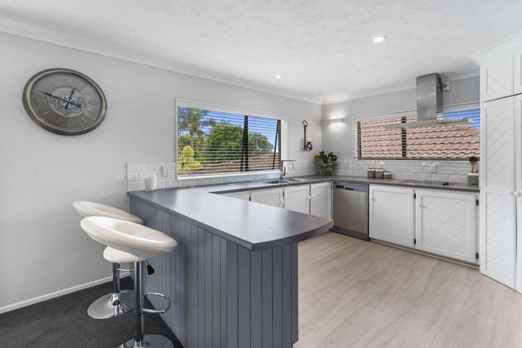 2/57 Nigel Road Browns Bay_2