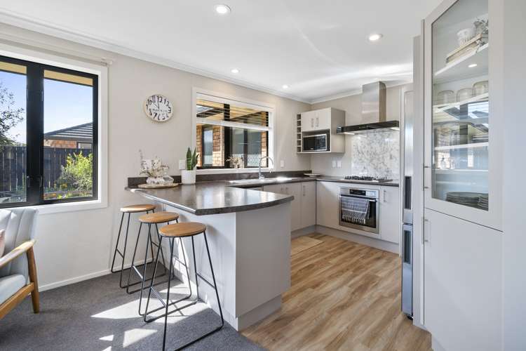 16 Chestnut Close Kelvin Grove_11