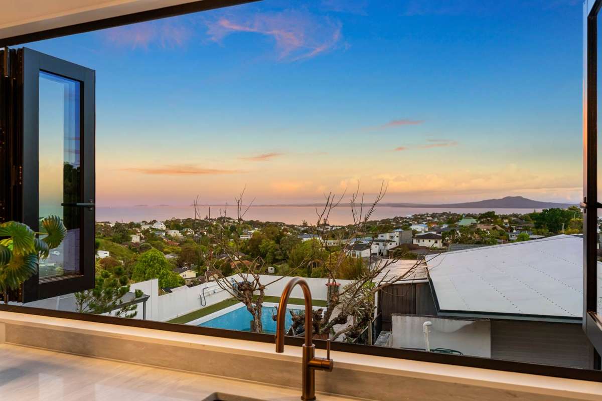 437 East Coast Road_4