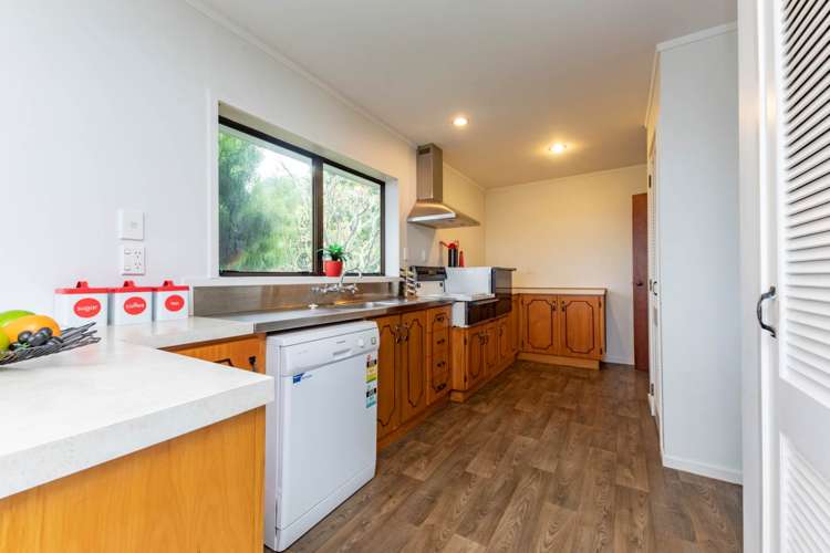 2/54 Tirimoana Road Te Atatu South_8
