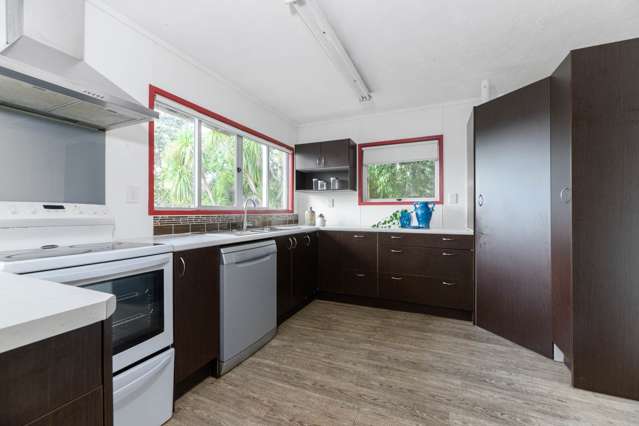 2/12 Willis Street Torbay_4